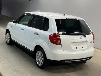 MAZDA VERISA