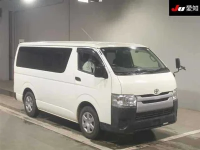 TOYOTA REGIUS VAN