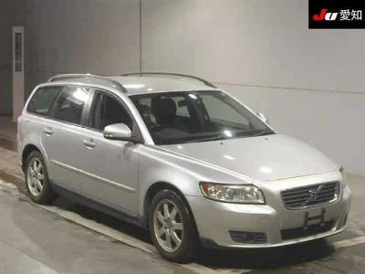 VOLVO V50