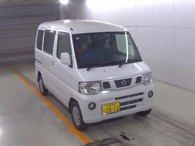 NISSAN CLIPPER VAN