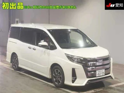 TOYOTA NOAH
