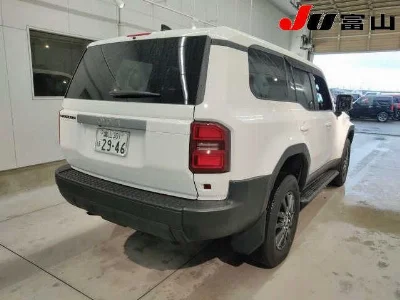 TOYOTA LAND CRUISER