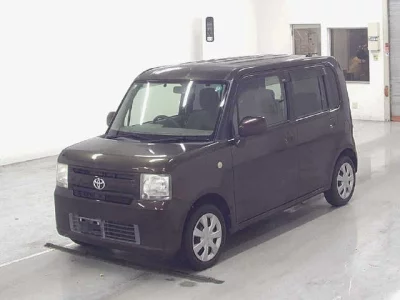 TOYOTA PIXIS SPACE