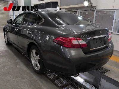 NISSAN FUGA