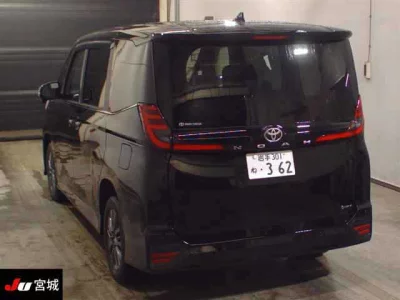 TOYOTA NOAH 2