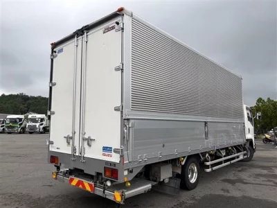ISUZU FORWARD