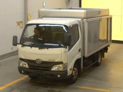 TOYOTA DYNA