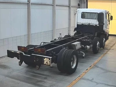 MITSUBISHI FUSO
