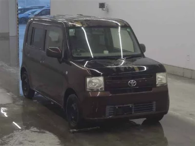 TOYOTA PIXIS SPACE