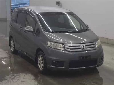 HONDA FREED SPIKE