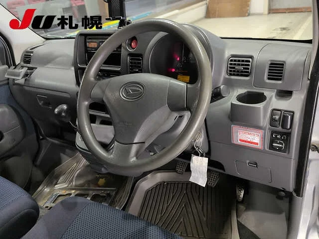 Daihatsu Hijet Cargo  с аукциона в Японии