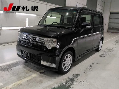 TOYOTA PIXIS SPACE