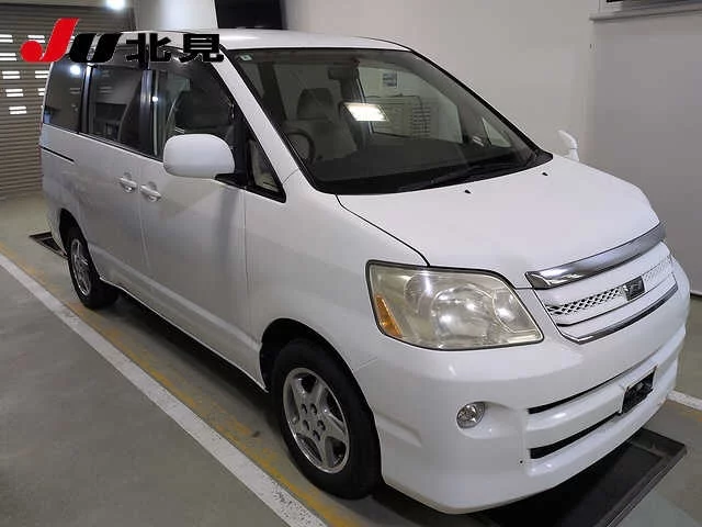 Toyota Noah  с аукциона в Японии