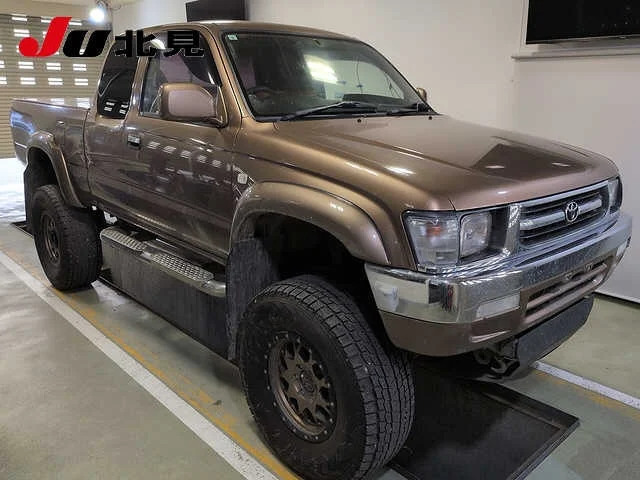 Toyota Hilux  с аукциона в Японии