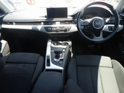 AUDI A4 AVANTE