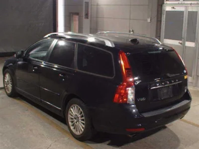 VOLVO V50
