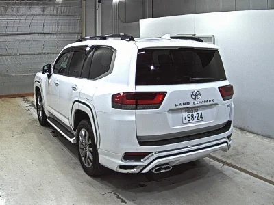 TOYOTA LAND CRUISER