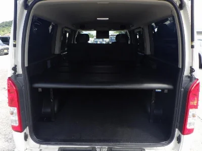 TOYOTA REGIUS VAN