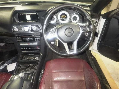 MERCEDES BENZ E CLASS