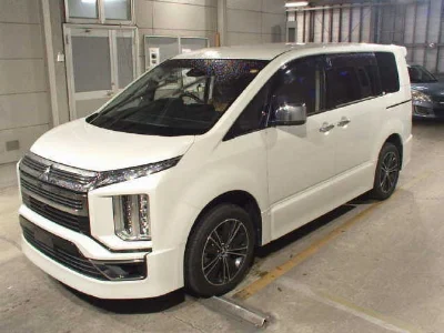 MITSUBISHI DELICA D5
