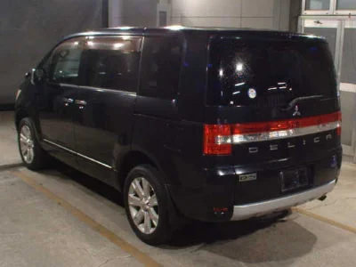 MITSUBISHI DELICA D5