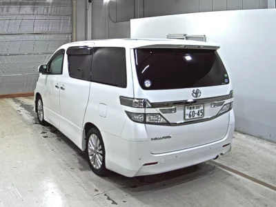 TOYOTA VELLFIRE