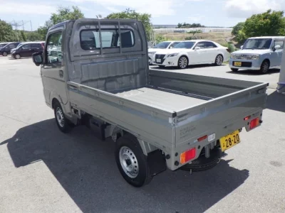 NISSAN CLIPPER TRUCK