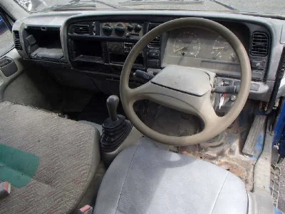 MITSUBISHI CANTER