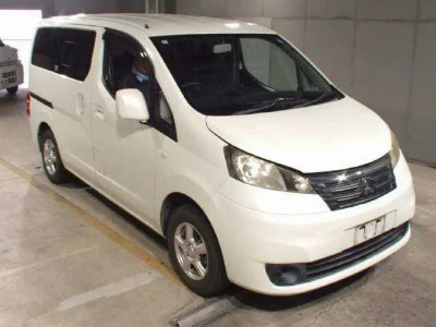 MITSUBISHI DELICA D3