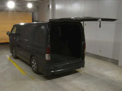 TOYOTA REGIUS ACE VAN
