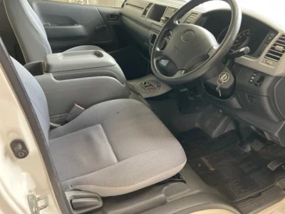 TOYOTA HIACE