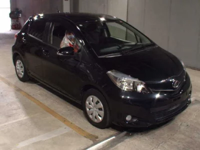 TOYOTA VITZ