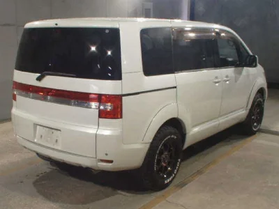 MITSUBISHI DELICA D5