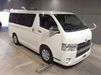 TOYOTA HIACE VAN