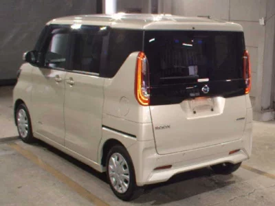 NISSAN ROOX
