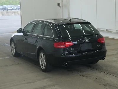 AUDI A4 AVANTE