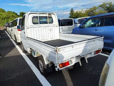 NISSAN CLIPPER TRUCK