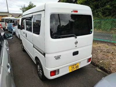 NISSAN CLIPPER VAN