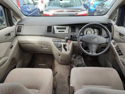 TOYOTA ISIS