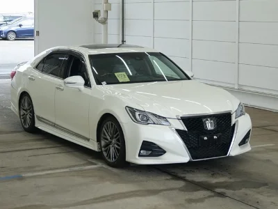 TOYOTA CROWN