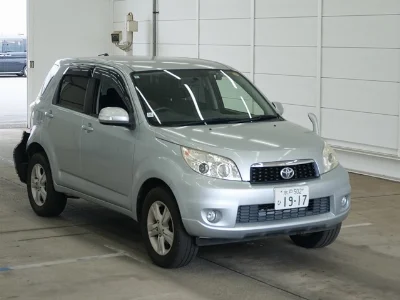 TOYOTA RUSH