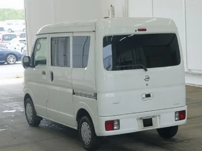 NISSAN CLIPPER VAN