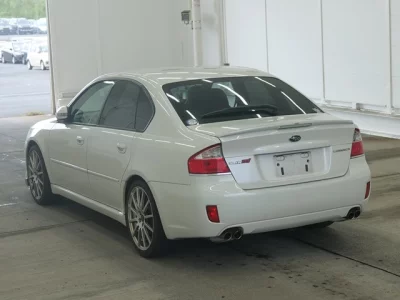 SUBARU LEGACY B4