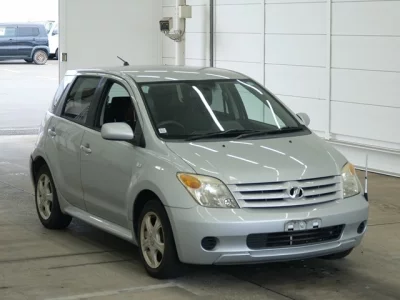 TOYOTA IST
