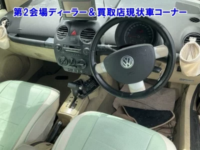 VOLKSWAGEN NEW BEETLE
