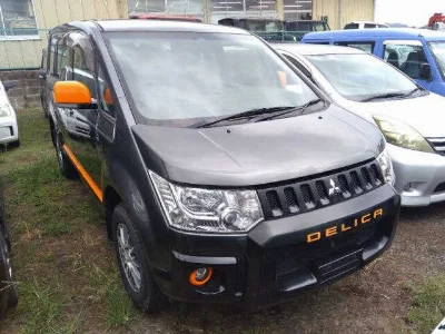 MITSUBISHI DELICA WAGON