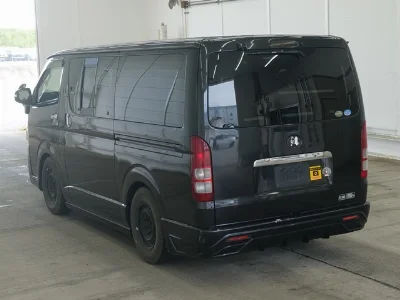 TOYOTA REGIUS ACE VAN