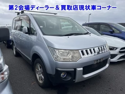 MITSUBISHI DELICA D5