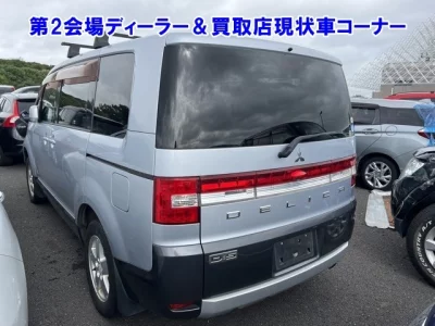 MITSUBISHI DELICA D5