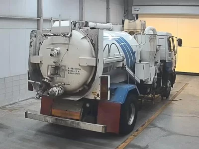 NISSAN UD